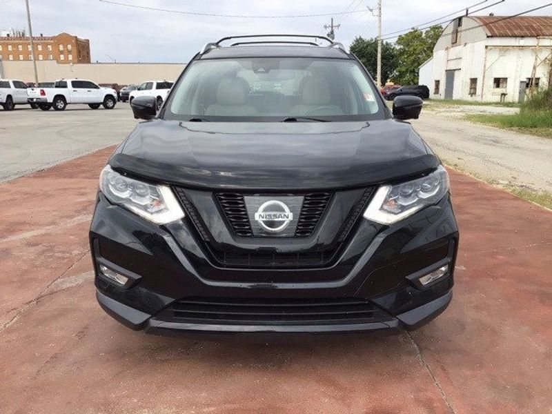 2017 Nissan Rogue SLImage 8