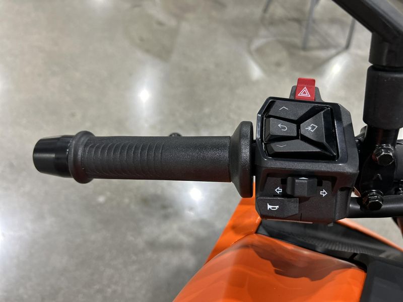 New 2025 KTM 390 DUKE Image 7