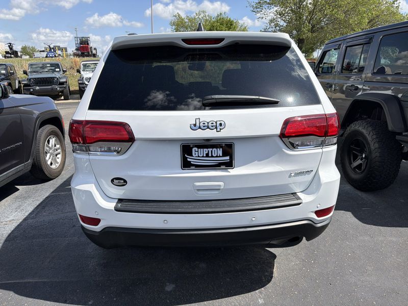 Used 2021 Jeep Grand Cherokee Laredo XImage 11