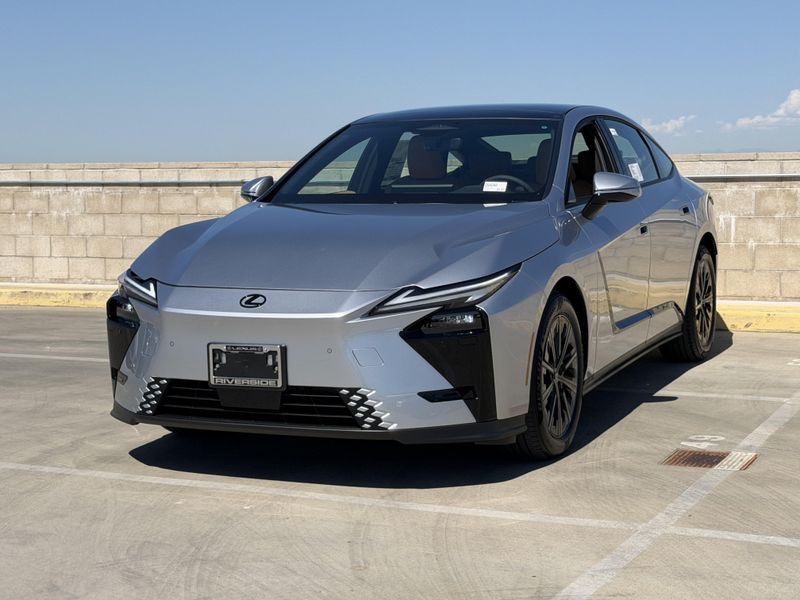 New 2026 Lexus ES 350e PremiumImage 5