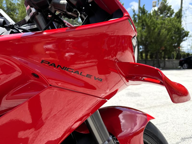 Used 2025 Ducati Panigale V4 
