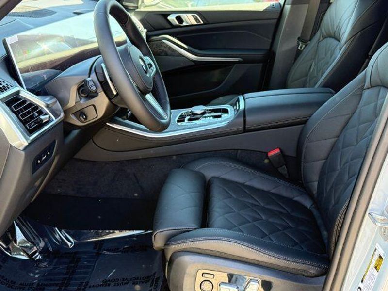 New 2026 BMW X5 xDrive40iImage 17