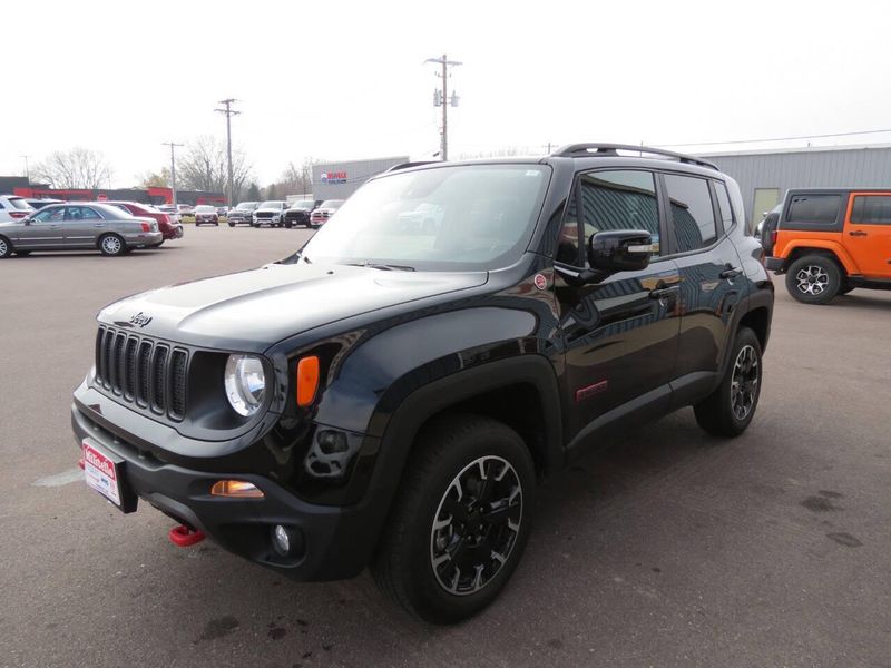 2023 Jeep Renegade Trailhawk 4x4 4dr SUVImage 5