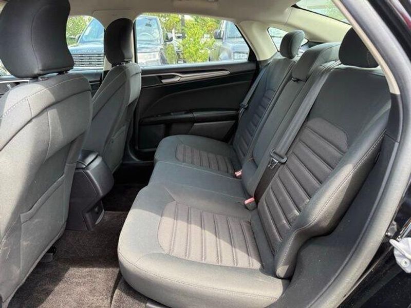 Used 2018 Ford Fusion SE