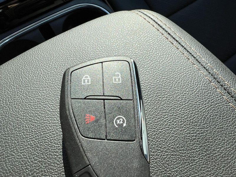 2024 Gmc Canyon AT4 photo 37