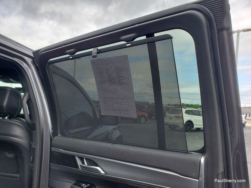 2024 Jeep Wagoneer Series II CarbideImage 30