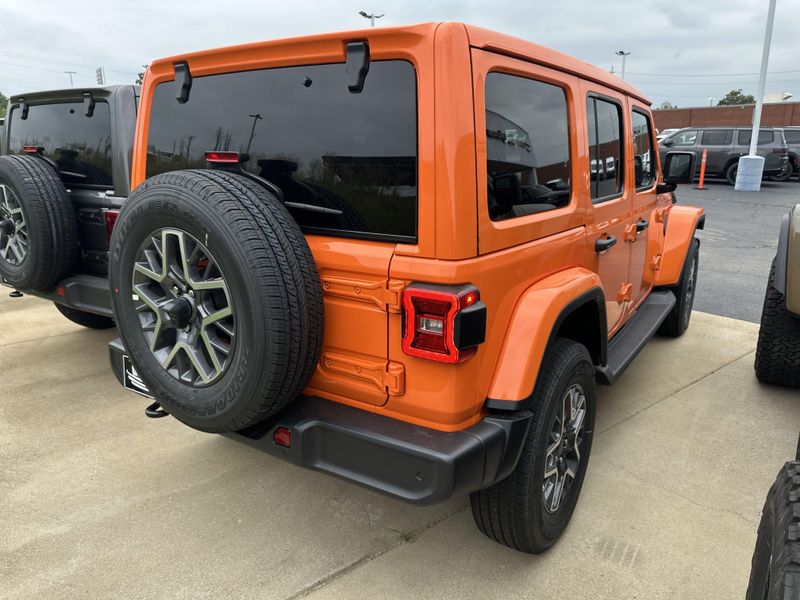 New 2025 Jeep Wrangler 4-door SaharaImage 7