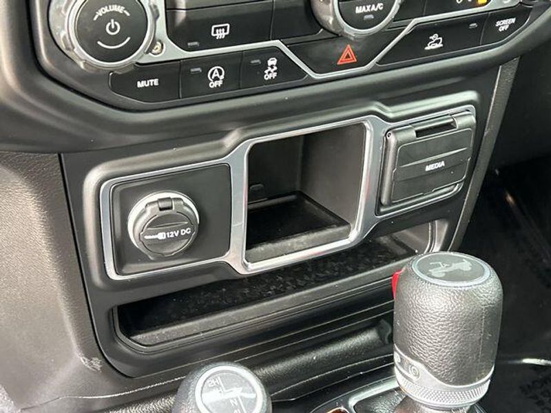 Used 2023 Jeep Wrangler SportImage 27