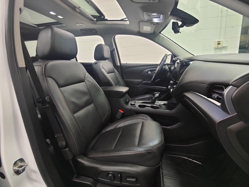 2021 Chevrolet Traverse Premier High Country photo 3