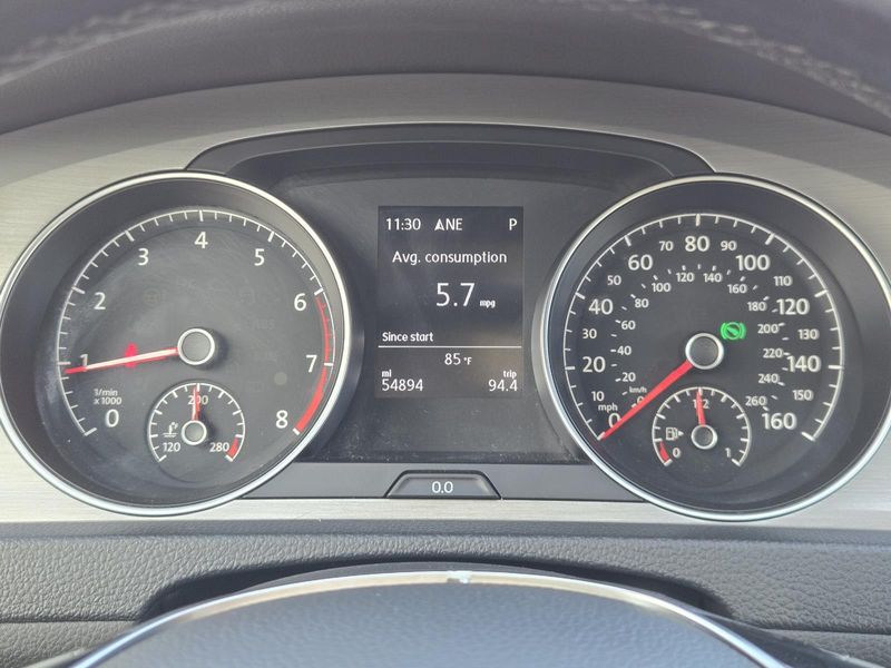 Used 2016 Volkswagen Golf 4dr HB Auto TSI S w/Sunroof