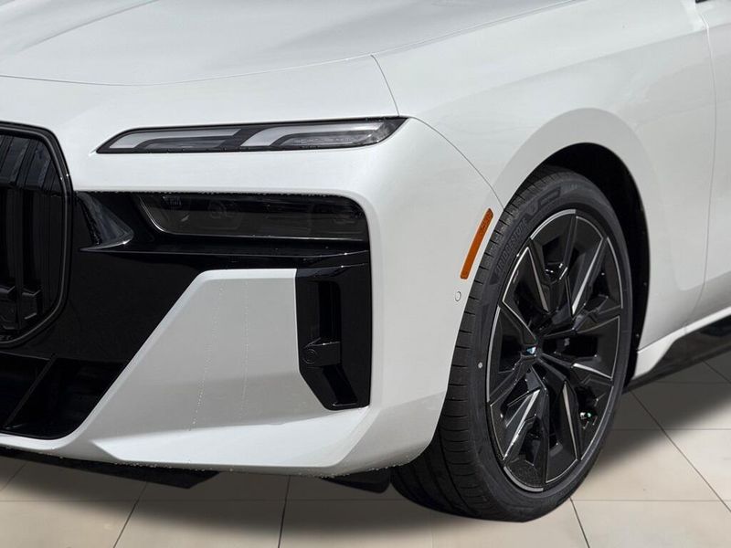 2025 BMW i7 eDrive50Image 11