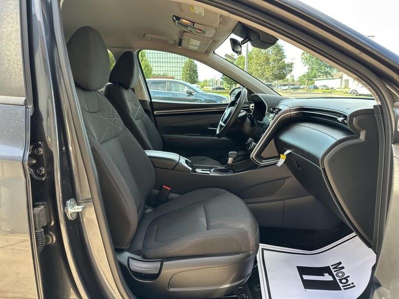 2022 Hyundai Tucson SELImage 16