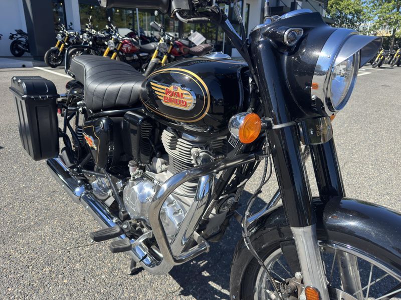 2024 Royal Enfield Bullet 350 - BLACK AND GOLD 
