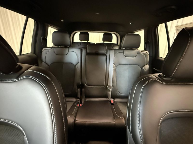 New 2026 Jeep Grand Cherokee L Laredo Altitude 4x4Image 26