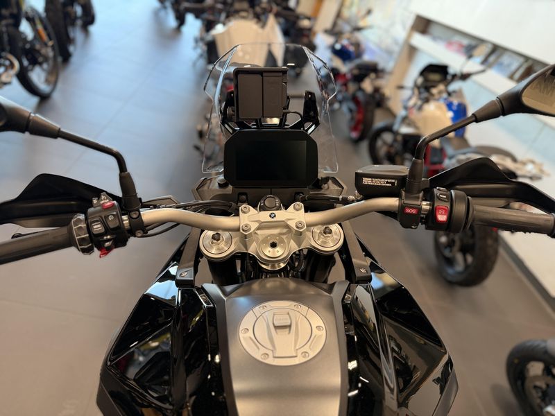 2025 BMW F 900 GSImage 3