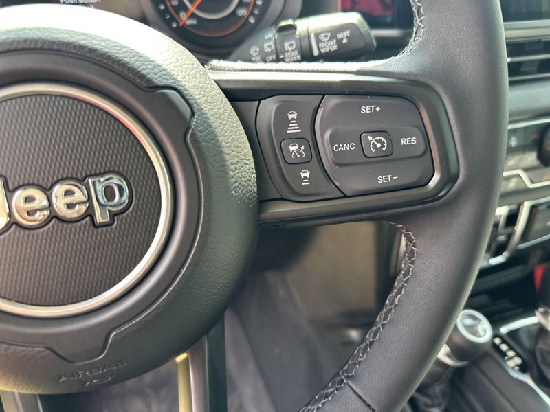 New 2025 Jeep Wrangler 4-door Sport SImage 22