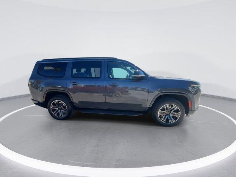 2026 Jeep Grand Wagoneer 4x4Image 9