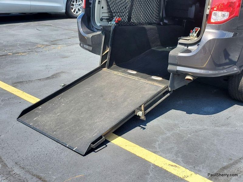 Used 2020 Dodge Grand Caravan SEImage 20