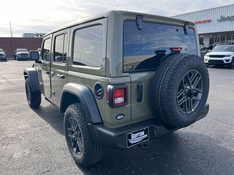 New 2026 Jeep Wrangler 4-door Sport SImage 9