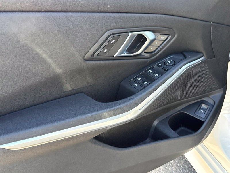 Used 2024 BMW 3 Series 330iImage 16