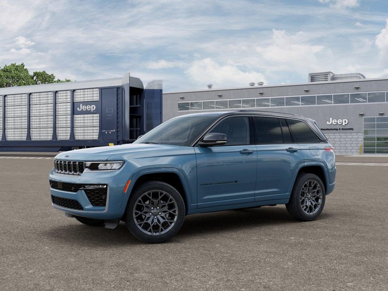 New 2026 Jeep Grand Cherokee SummitImage 1