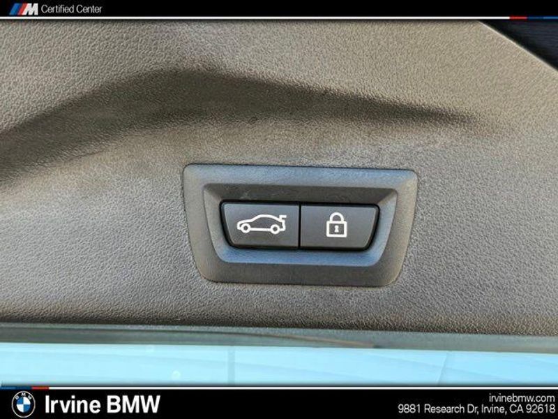 Used 2023 BMW X7 xDrive40iImage 17