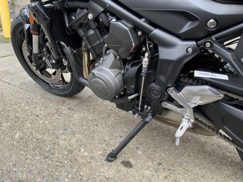 2025 Triumph TRIDENT 660