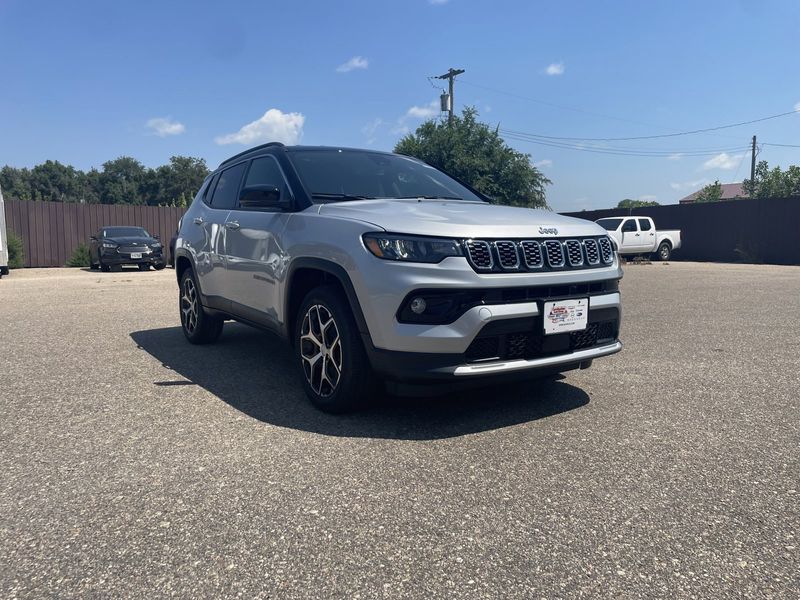 2024 Jeep Compass Limited 4x4Image 2