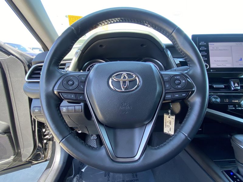 Used 2024 Toyota Camry SEImage 25