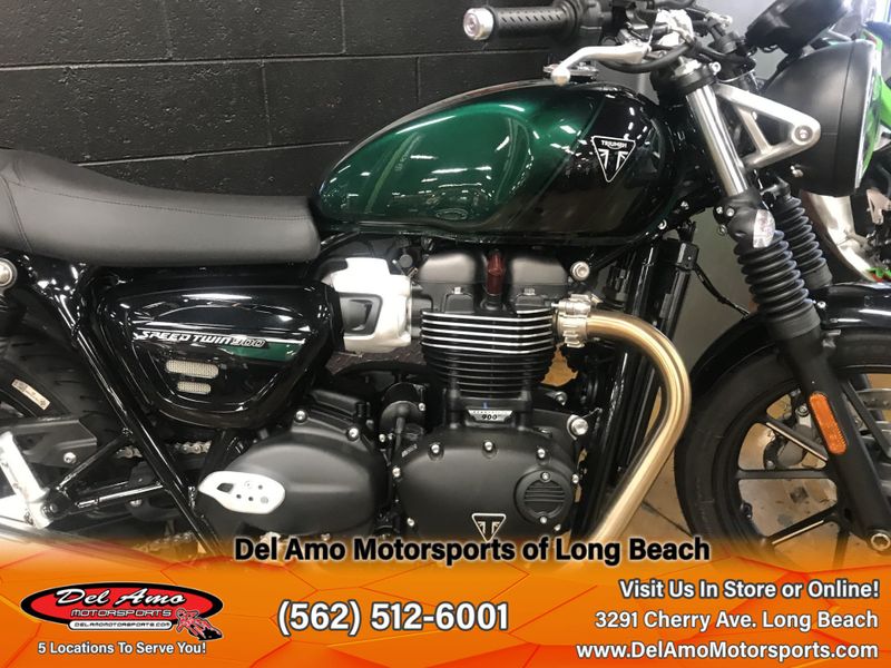 2024 Triumph SPEED TWIN 900  in a COMPETITION GREEN/PHANTOM BLACK exterior color. Del Amo Motorsports of Long Beach (562) 362-3160 delamomotorsports.com 