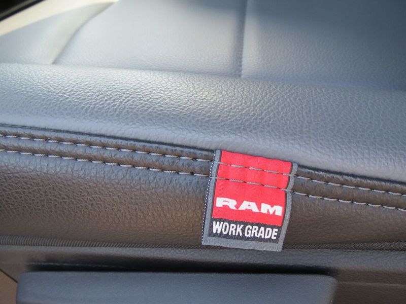 2024 RAM 2500 Tradesman Regular Cab 4x4 8