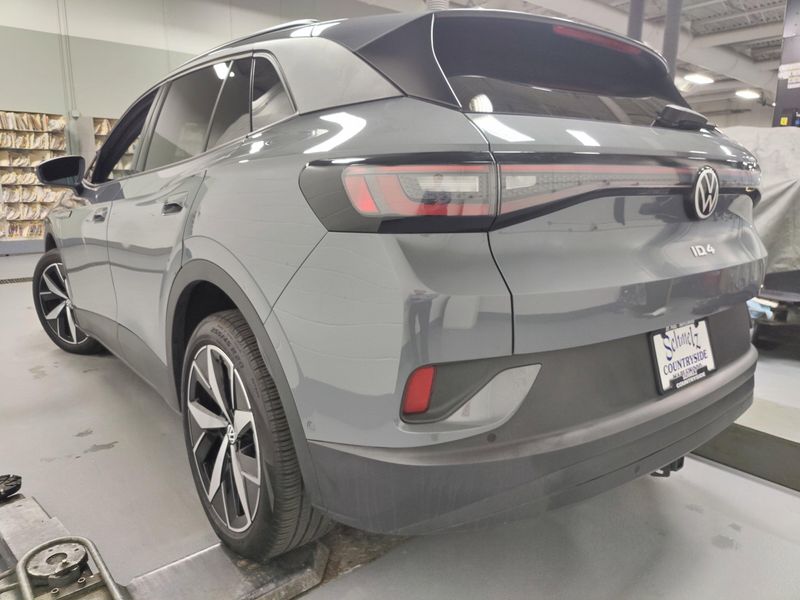 2023 Volkswagen ID.4 Pro S AWD 82kW w/Glass RoofImage 11