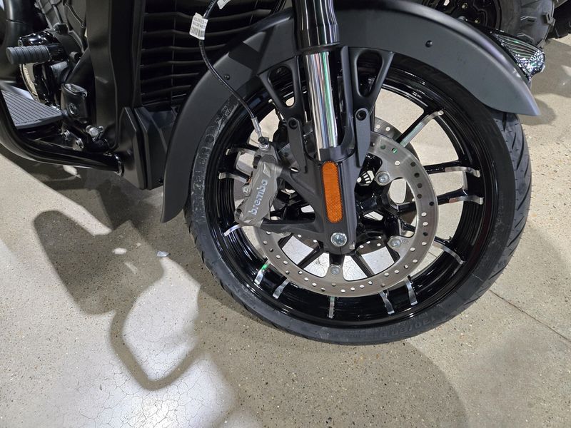 NEW 2025 INDIAN MOTORCYCLE CHALLENGER DARK HORSE 112 RA 49ST Image 24