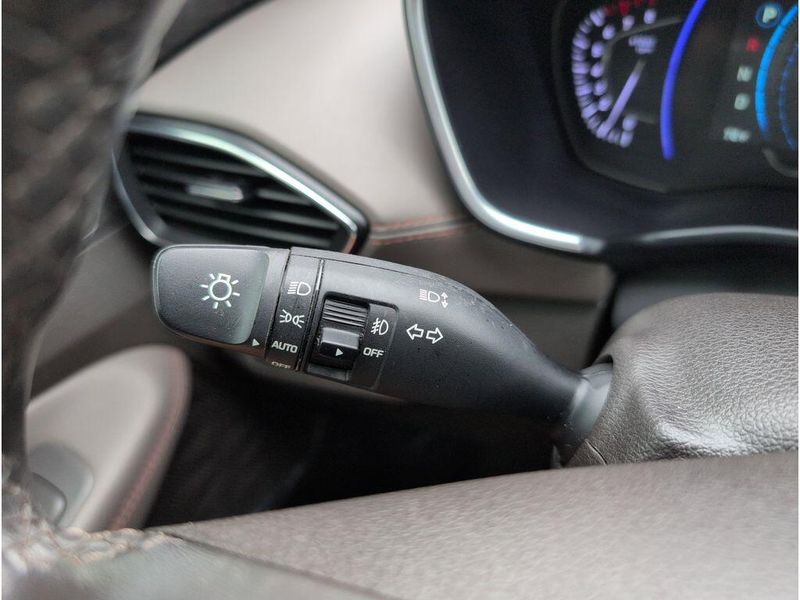 Used 2020 Hyundai Santa Fe LimitedImage 24