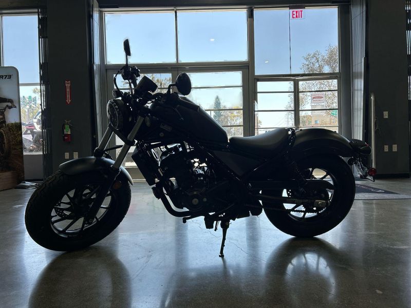 2022 Honda REBEL 300 Image 16