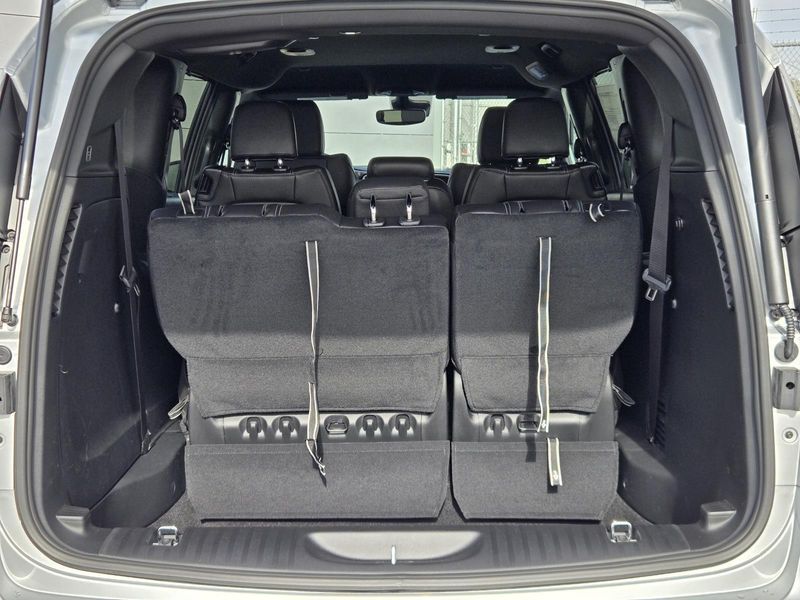 New 2026 Chrysler Pacifica Select FWD