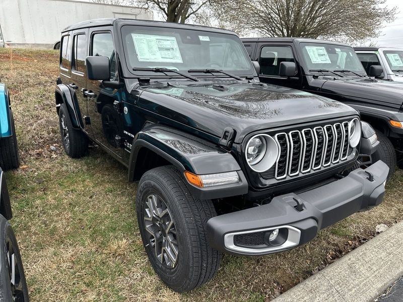 2024 Jeep Wrangler 4-door SaharaImage 3