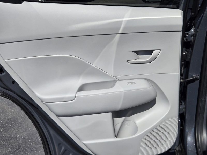 Used 2024 Hyundai Kona SEL FWD