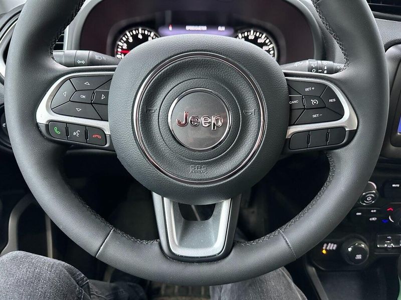 2021 Jeep Renegade LatitudeImage 3