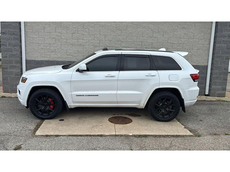 Used 2015 Jeep Grand Cherokee AltitudeImage 2