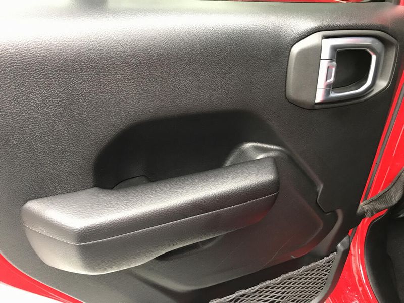 Used 2021 Jeep Wrangler Unlimited Sport AltitudeImage 17