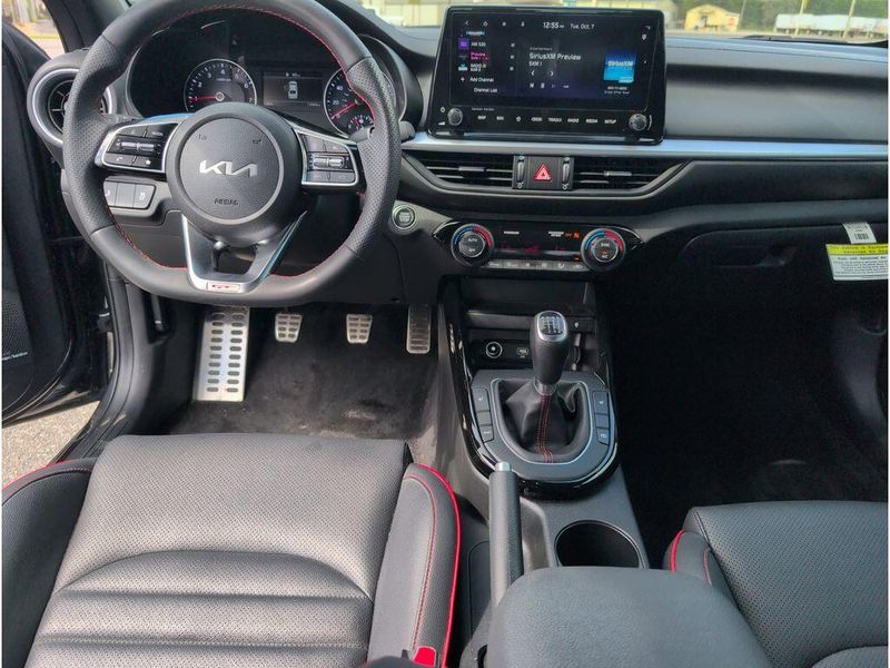 Used 2023 Kia Forte GTImage 32