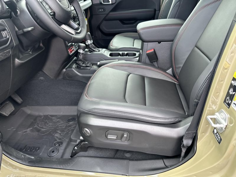 New 2025 Jeep Gladiator Rubicon X 4x4Image 19