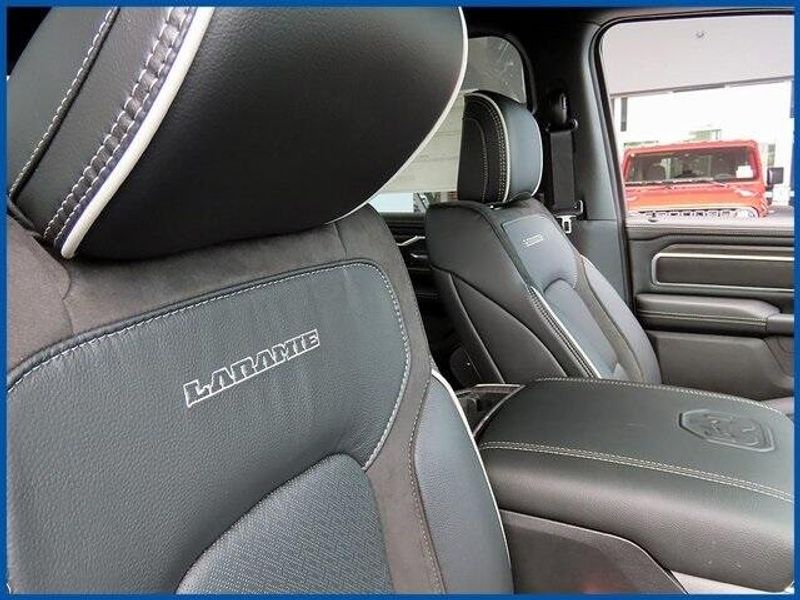 New 2025 RAM 1500 LaramieImage 9