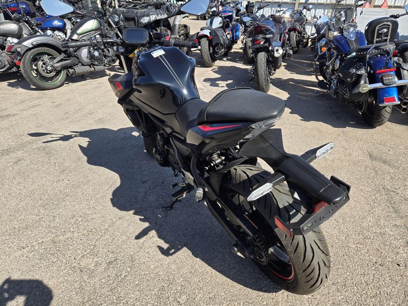 USED 2023 KAWASAKI Z650 BASE Image 7