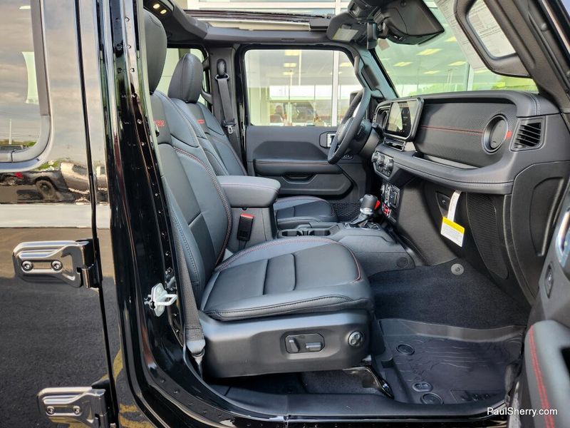 New 2026 Jeep Wrangler 4-door Rubicon X