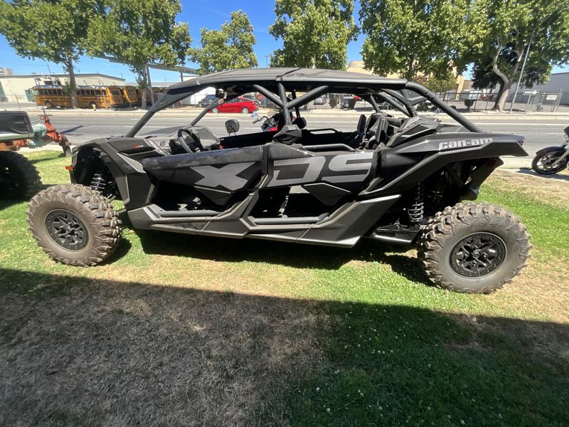 New 2026 Can-Am MAVERICK MAX XDS 64 TURBO RR Image 6
