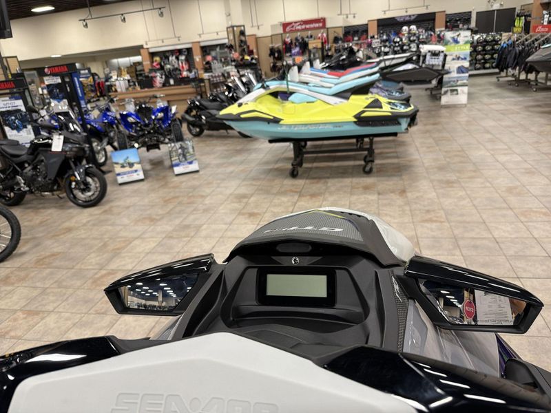 New 2025 Sea-Doo GTI SE 170 (SOUND SYSTEM) Image 19