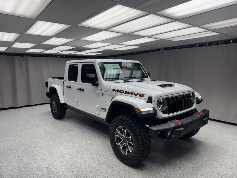 2025 Jeep Gladiator Mojave X 4x4Image 4