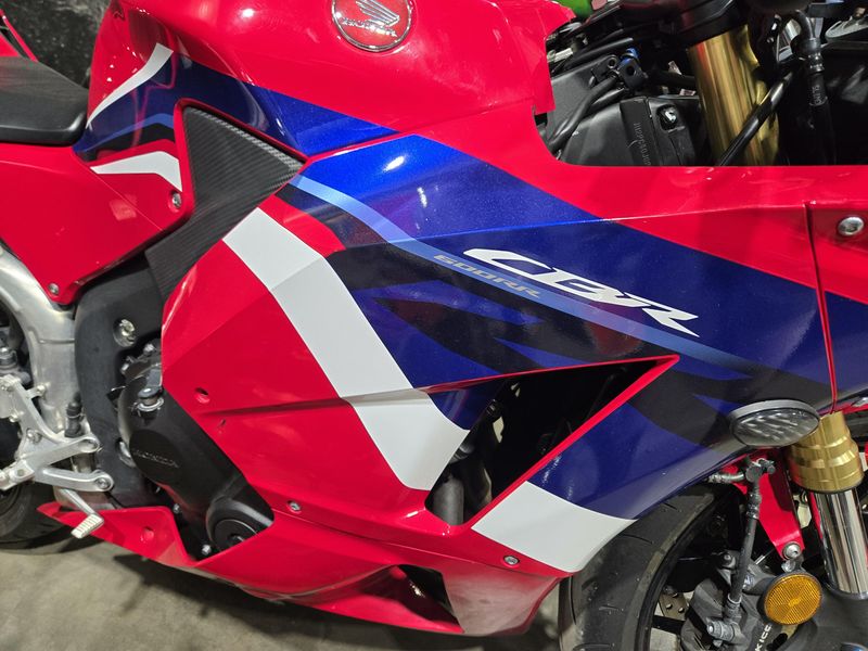 USED 2023 HONDA CBR600RR BASE Image 5